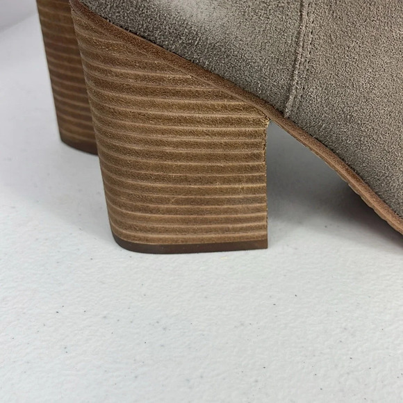 Marc Fisher 
Alva Double Gore Dress Booties (Sz 11) Color Light natural suede - Picture 5 of 11